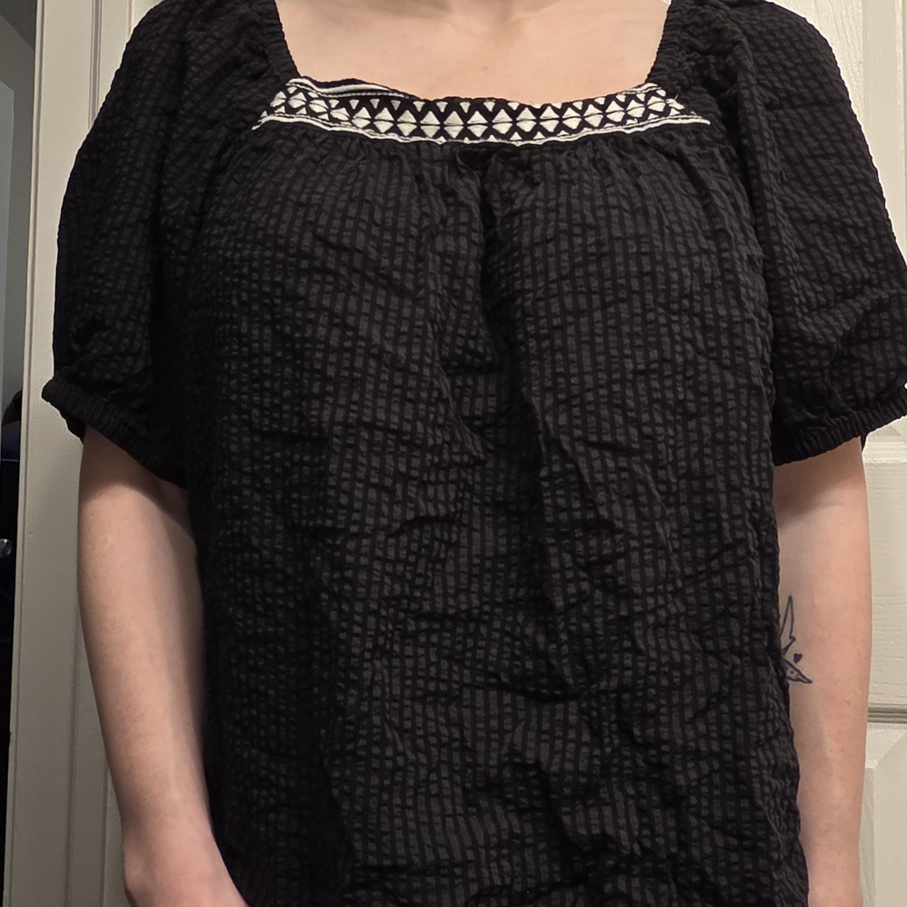 Maurices Black Textured Blouse with White Trim